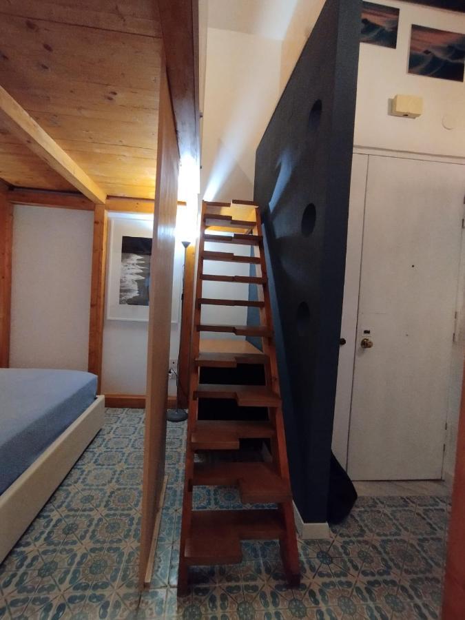 Casa Merisi Al Centro Storico Di Napoli מראה חיצוני תמונה